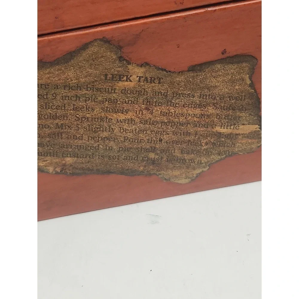 The Unbranded Brand retro wood
